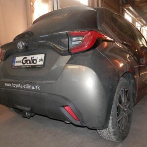 T0765 TOYOTA Yaris hatchback 2020- prevedenie A